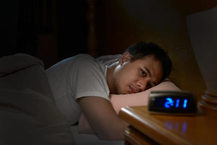 воздействие стресса плохо спит