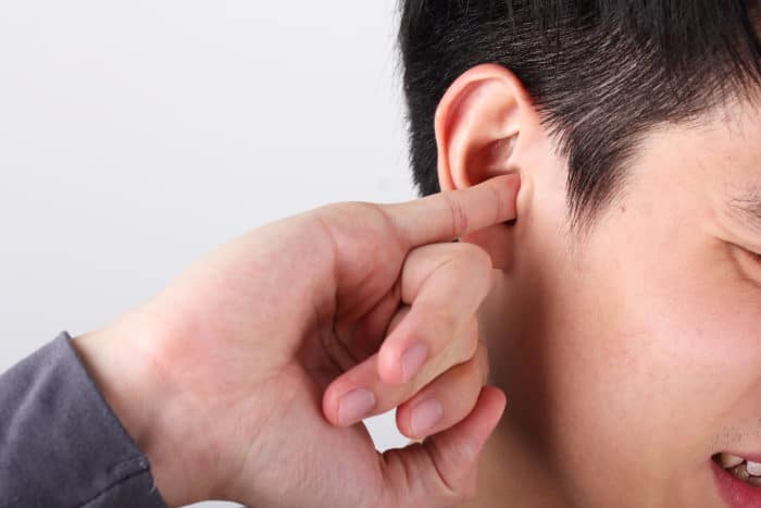как почистить уши