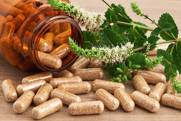 выбрать травяные лекарства, которые безопасны для потребления