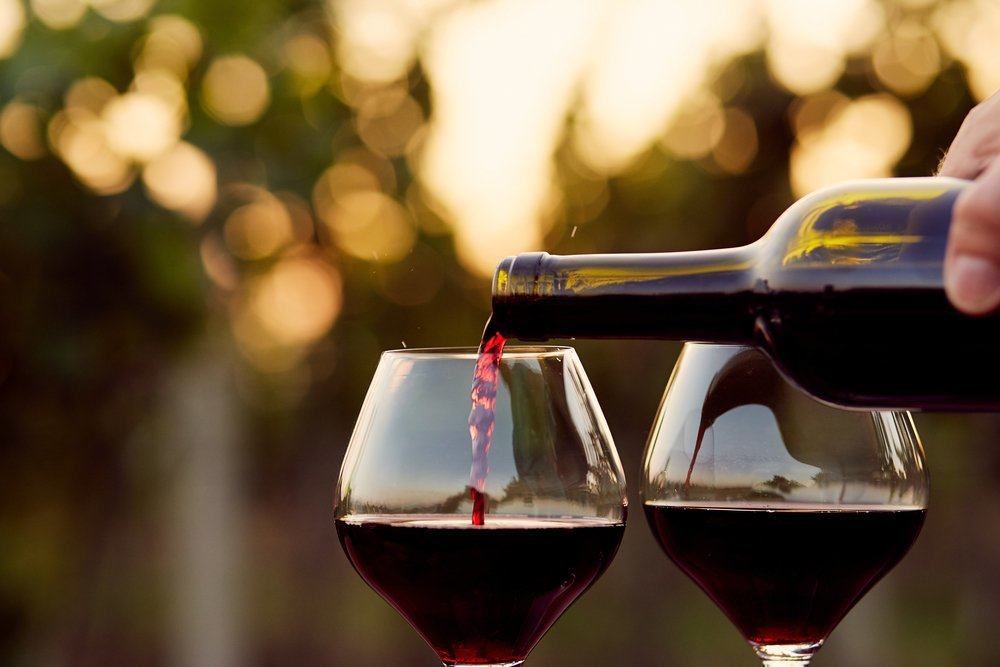 польза питья вина
