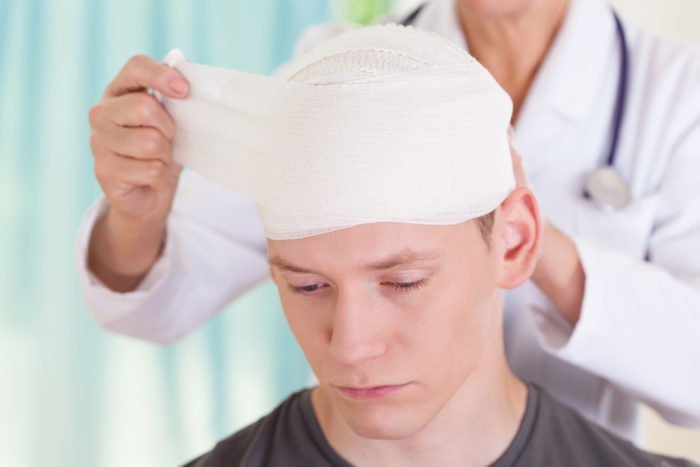 симптомы повреждения головного мозга из-за травмы головы
