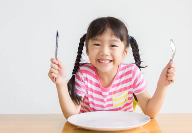 чтобы дети привыкли есть здоровую пищу