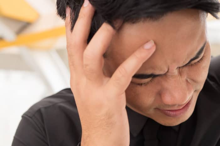 причины головных и глазных болей и головокружения
